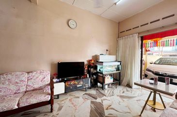 [FREEHOLD] Telok Panglima Garang Taman Dato Hormat Single Storey Terrace