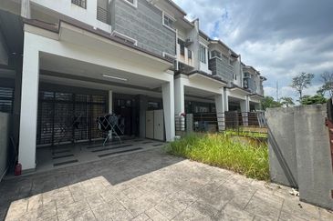 [3 STOREY] Shah Alam Seksyen U5 Taman Subang Idaman Subang Bestari