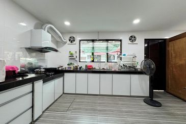 [END LOT 20X80] Klang Taman Palm Grove Double Storey Terrace House