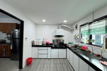 [END LOT 20X80] Klang Taman Palm Grove Double Storey Terrace House