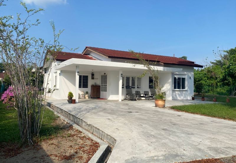 [BUNGALOW] Banting Taman Seri Telok Datok Single Storey Bungalow