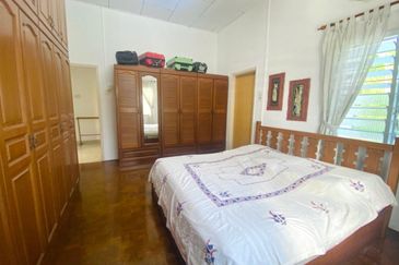 [BUNGALOW] Banting Taman Seri Telok Datok Single Storey Bungalow