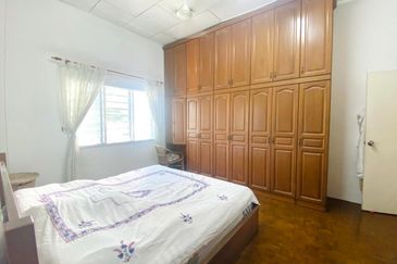 [BUNGALOW] Banting Taman Seri Telok Datok Single Storey Bungalow