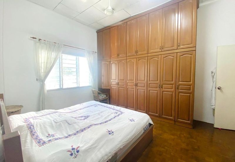 [BUNGALOW] Banting Taman Seri Telok Datok Single Storey Bungalow