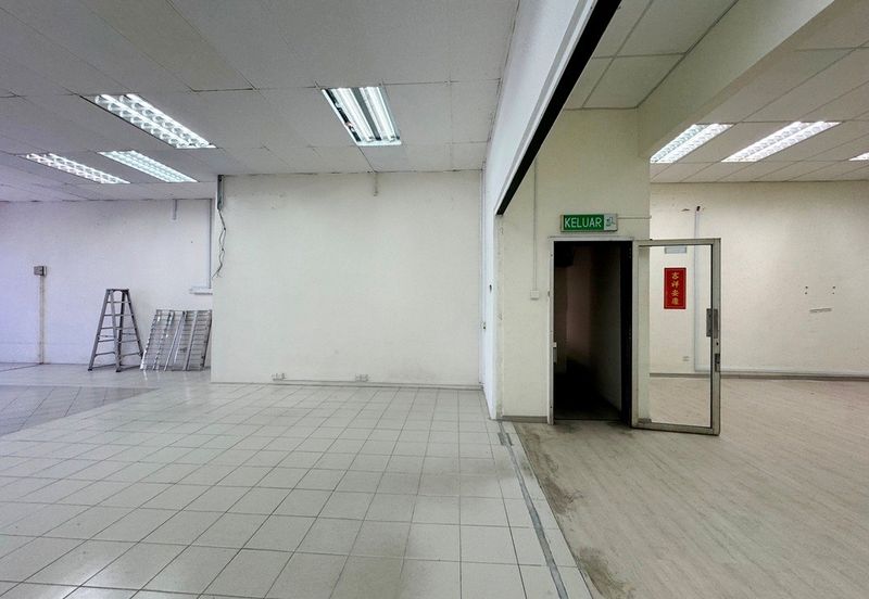 [FACING MAIN ROAD] Klang Bandar Baru Office 1st Floor