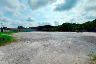 [ROAD SIDE] Port Klang Telok Gong Industrial Land 23000 SQFT