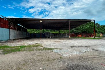 [ROAD SIDE] Port Klang Telok Gong Industrial Land 23000 SQFT