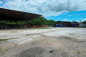 [ROAD SIDE] Port Klang Telok Gong Industrial Land 23000 SQFT