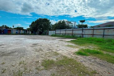 [ROAD SIDE] Port Klang Telok Gong Industrial Land 23000 SQFT