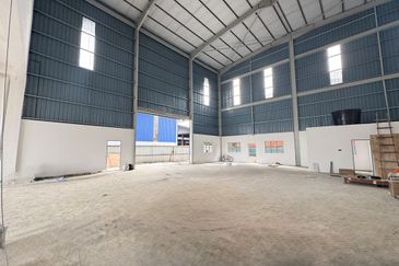 [2.5 STOREY SEMI-D] Klang Bandar Bukit Tinggi Warehouse Factory