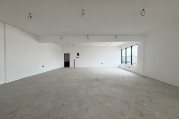 [2.5 STOREY SEMI-D] Klang Bandar Bukit Tinggi Warehouse Factory