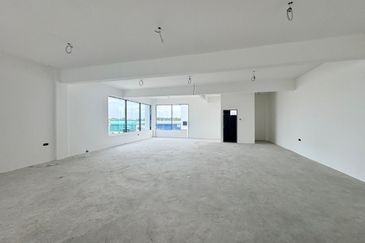 [2.5 STOREY SEMI-D] Klang Bandar Bukit Tinggi Warehouse Factory