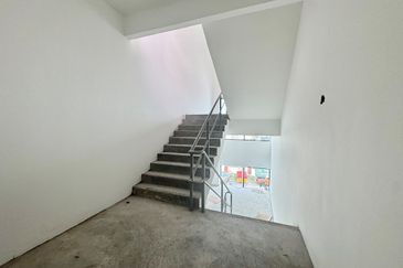 [2.5 STOREY SEMI-D] Klang Bandar Bukit Tinggi Warehouse Factory