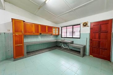 [FULLY EXTENDED] Double Storey 20X80 Taman Gembira Banting 