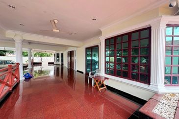 [GRAND LUXURY] Klang Teluk Pulai 2.5 Storey Bungalow Swimming Pool