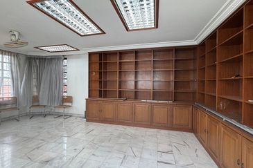 [GRAND LUXURY] Klang Teluk Pulai 2.5 Storey Bungalow Swimming Pool