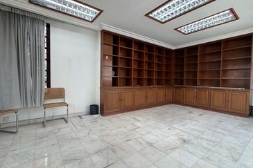 [GRAND LUXURY] Klang Teluk Pulai 2.5 Storey Bungalow Swimming Pool