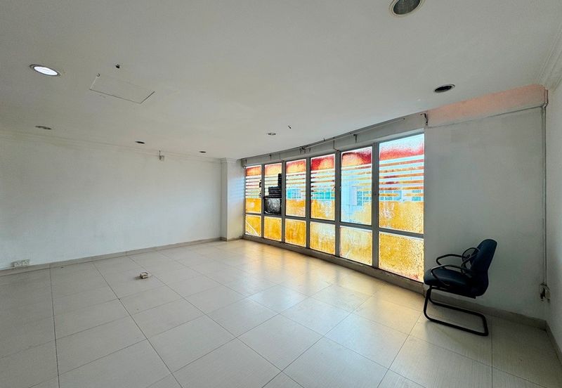 [Renovated] Klang Bandar Bukit Tinggi Office Lot 1st Floor