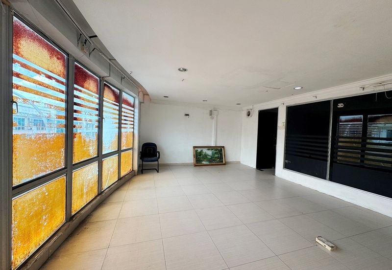 [Renovated] Klang Bandar Bukit Tinggi Office Lot 1st Floor