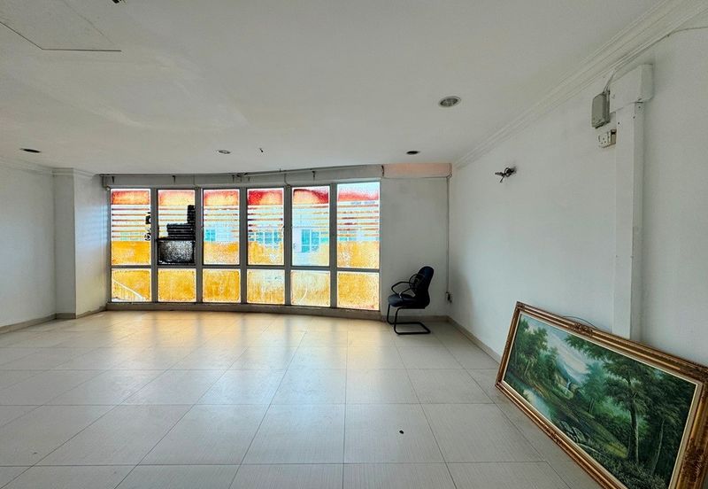 [Renovated] Klang Bandar Bukit Tinggi Office Lot 1st Floor