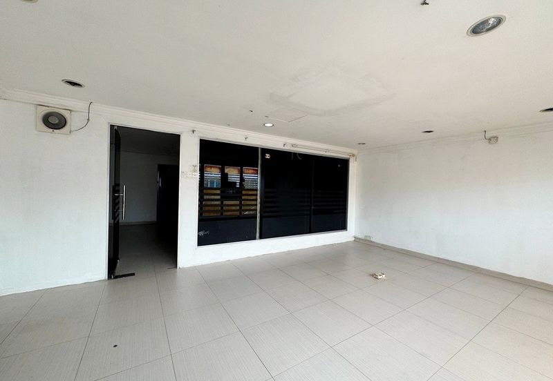 [Renovated] Klang Bandar Bukit Tinggi Office Lot 1st Floor