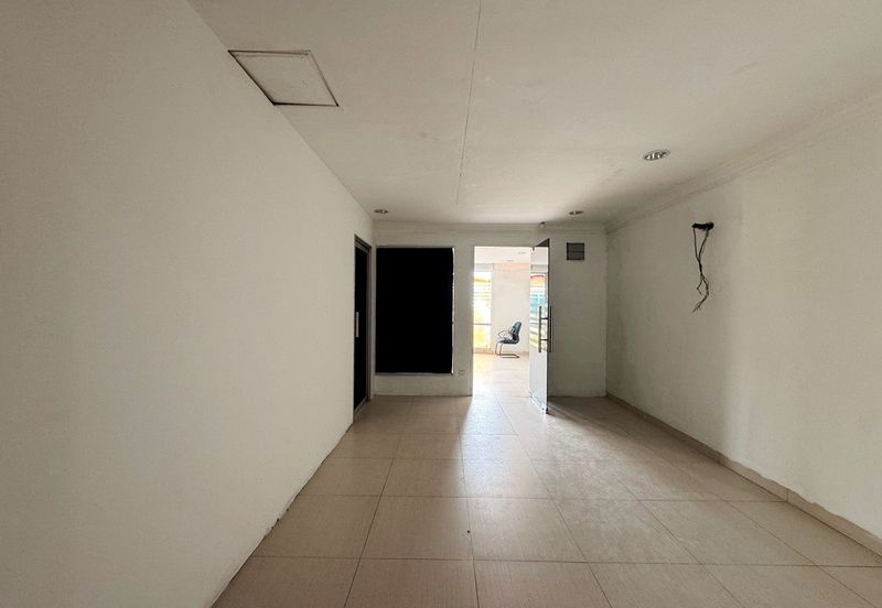 [Renovated] Klang Bandar Bukit Tinggi Office Lot 1st Floor