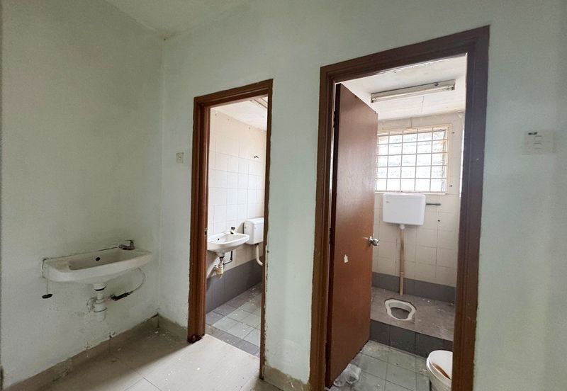 [Renovated] Klang Bandar Bukit Tinggi Office Lot 1st Floor