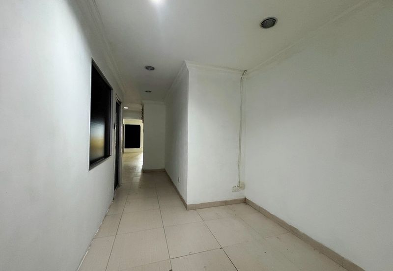 [Renovated] Klang Bandar Bukit Tinggi Office Lot 1st Floor