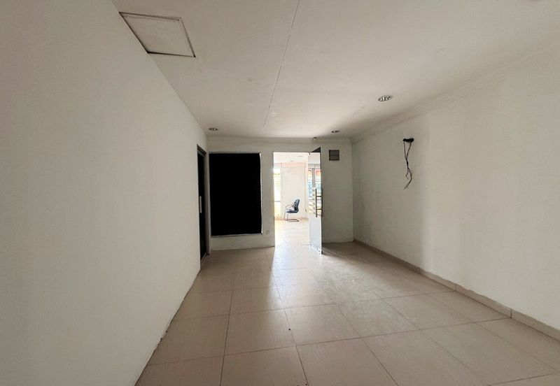 [Renovated] Klang Bandar Bukit Tinggi Office Lot 1st Floor