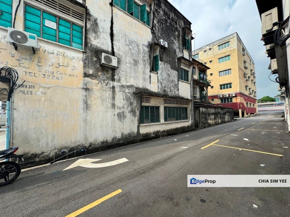 [FACING MAIN ROAD] Klang Town Kawasan 18 Jalan Kapar 3 Storey Shop End Lot , Selangor, Klang