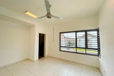 [BEST DEAL MUST VIEW] Banting Bandar Mahkota Double Storey 