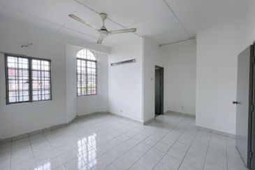 [FULLY EXTENDED] Klang Bandar Puteri Double Storey Terrace