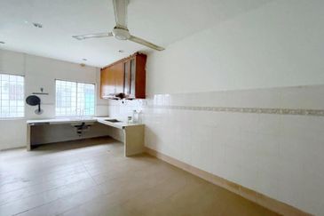 [FULLY EXTENDED] Klang Bandar Puteri Double Storey Terrace