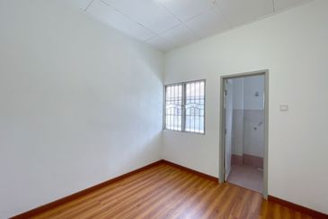 [FULLY EXTENDED] Klang Bandar Puteri Double Storey Terrace