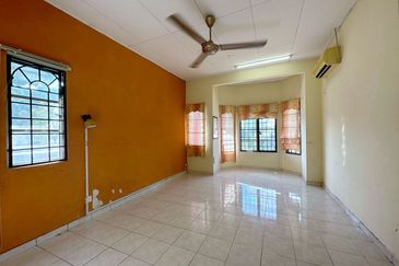 [END LOT] Double Storey Terrace Bandar Puteri Klang