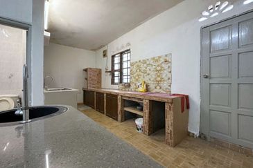 [END LOT] Double Storey Terrace Bandar Puteri Klang