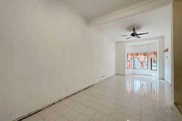 [END LOT] Double Storey Terrace Bandar Puteri Klang