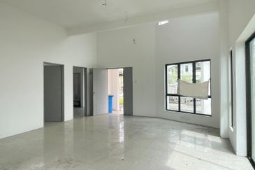 [FREEHOLD] Banting Taman Langat Jaya Single Storey Semi-D 