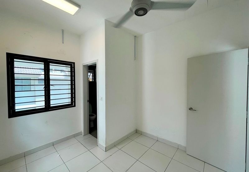 [END LOT 10FT LAND] Double Storey Bandar Mahkota Banting