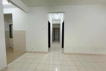 [BASIC APARTMENT] Bukit Tinggi Klang Tropika Apartment