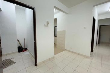 [BASIC APARTMENT] Bukit Tinggi Klang Tropika Apartment