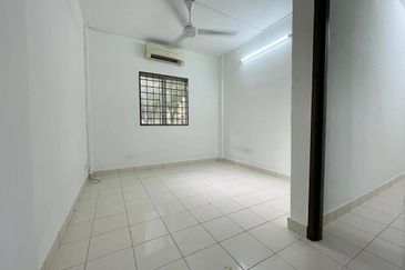 [BASIC APARTMENT] Bukit Tinggi Klang Tropika Apartment