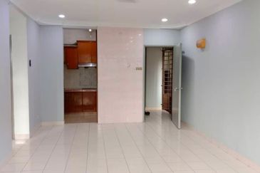 [RENOVATED] Klang Bandar Bukit Tinggi Tropika Apartment 