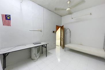 [FACING FIELD] Klang Taman Bayu Perdana Double Storey Terrace 