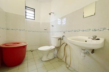 [NEW PAINT] Klang Bandar Puteri Double Storey Terrace