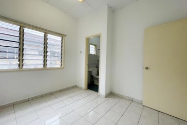 [NEW PAINT] Klang Bandar Puteri Double Storey Terrace