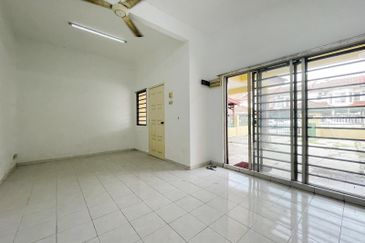 [RENOVATED] Bandar Puteri Klang Double Storey