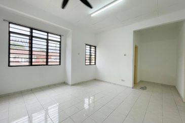 [RENOVATED] Bandar Puteri Klang Double Storey