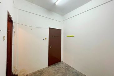 [FACING EMPTY SPACE] Bandar Mahkota Banting Double Storey