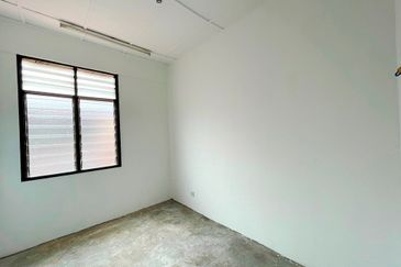 [FACING EMPTY SPACE] Bandar Mahkota Banting Double Storey